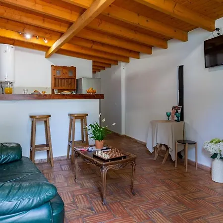 Βίλα Charming House In A Vineyard Near The *