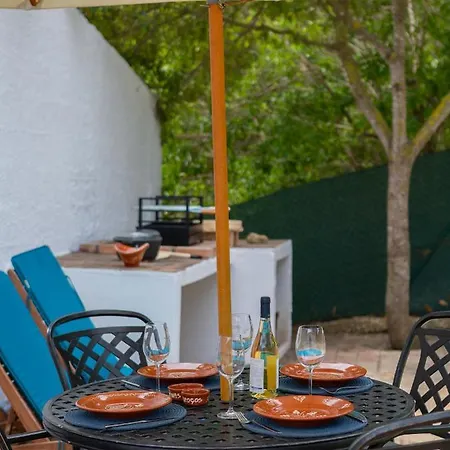 Βίλα Charming House In A Vineyard Near The *