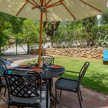 Charming House In A Vineyard Near The *